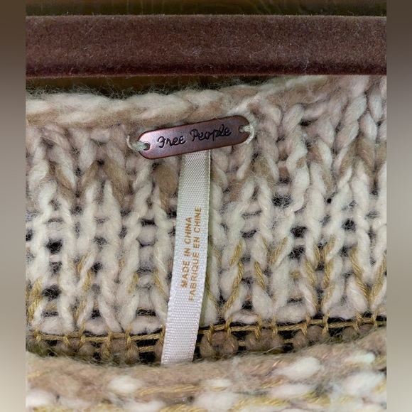 Free People knit long sleeve - Picture 3 of 3